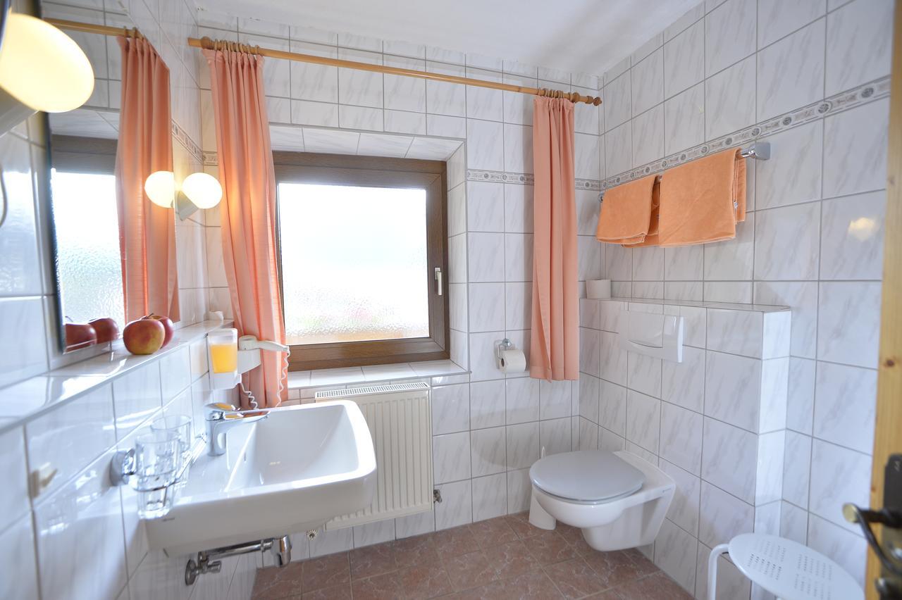 Pension Und Apartments Landhaus Marie ลอยทัช ภายนอก รูปภาพ