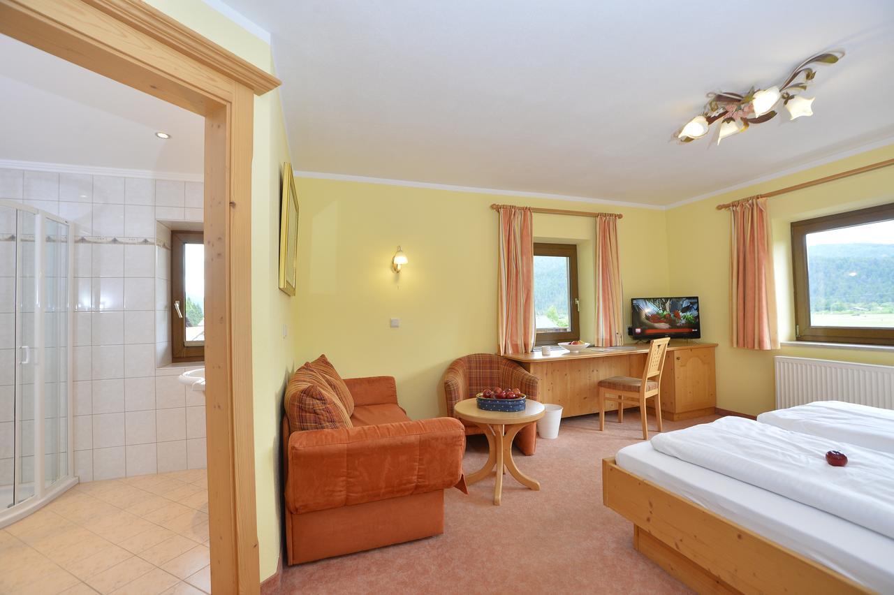 Pension Und Apartments Landhaus Marie ลอยทัช ภายนอก รูปภาพ