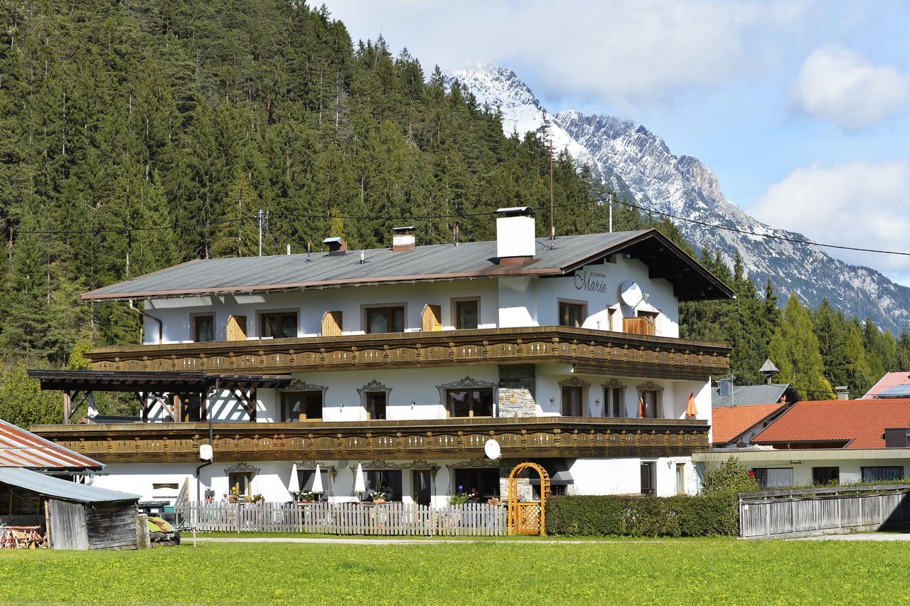 Pension Und Apartments Landhaus Marie ลอยทัช ภายนอก รูปภาพ